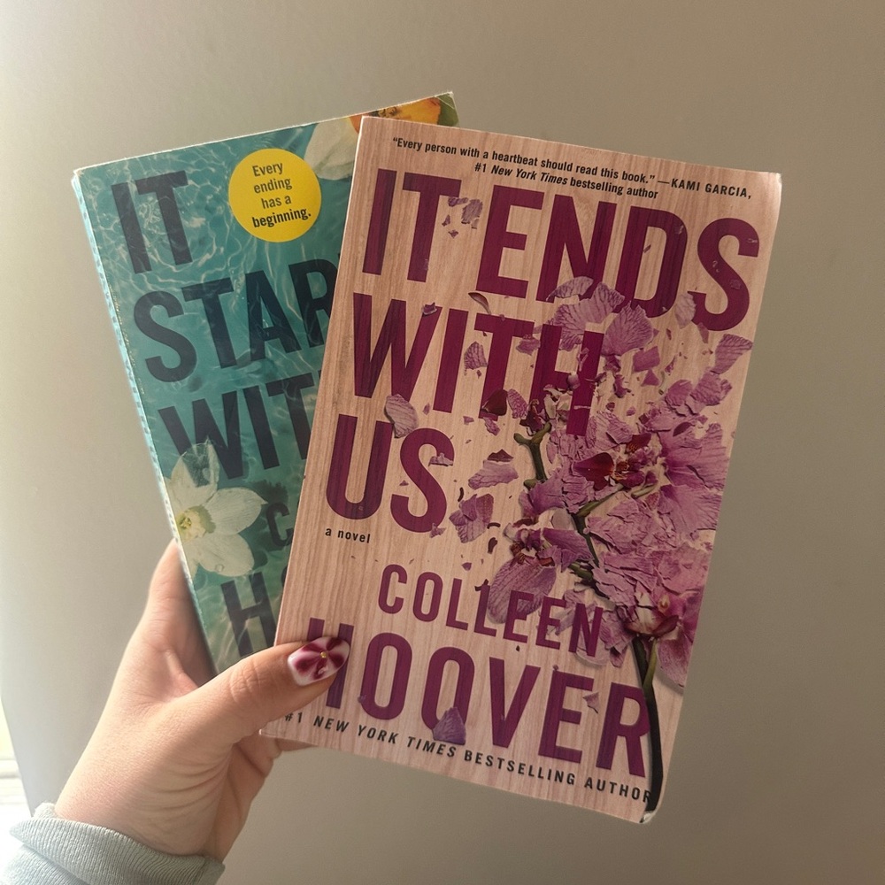 Colleen Hoover Book Set – “It Ends With Us” & “It Starts With Us” (Paperback)